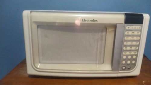Microondas electrolux mef41 - Liga, mas não esquenta.