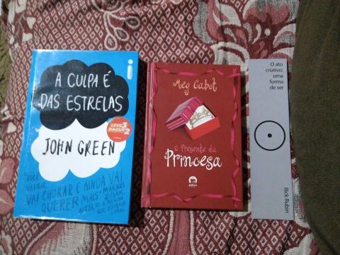 Livros a culpa é das estrelas e o presente da princesa + marca páginas de brinde.