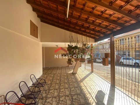 Casa em Rua Voluntários da Pátria - Alto Higienópolis - Bauru/SP