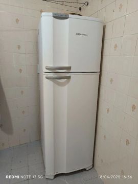 Geladeira Electrolux Duplex Frost Free