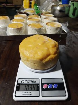 Requeijão caipira 100% artesanal.