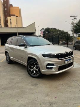 Jeep Commander Overland 2022 - Pneus novos!