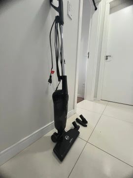 Aspirador de Pó Vertical Britânia - Novo