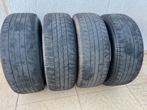 Jogo de 4 Pneus Usados Bridgestone 265/60 R18 ( Hilux )