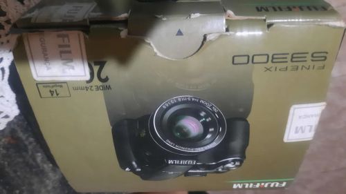 Câmera Fujifilm usada uma vez 
