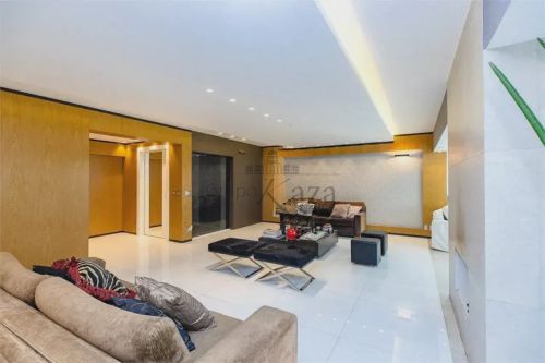 Apartamento - Moema - 4 Dormitórios - 335,66m².