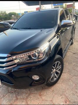 Toyota Hilux 2.8 Srx 4X4 Diesel completa único dono