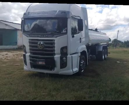 Caminhão tanque 