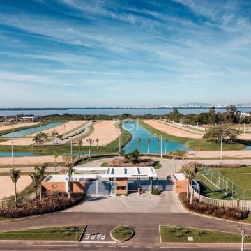 Lote em condomínio fechado Península Ponta da Figueira medindo 450 m² ótima localização de