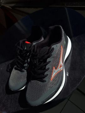 Tênis Mizuno atlantis 