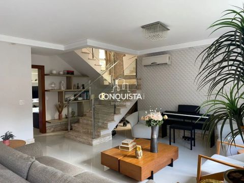 Casa 4 quartos 313m² à venda