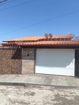 Casa com 2 Quartos e 1 suíte