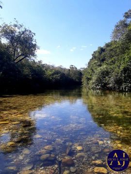 ALUGA-SE CHÁCARA ESTRADA DA CHAPADA DOS GUIMARÃES!