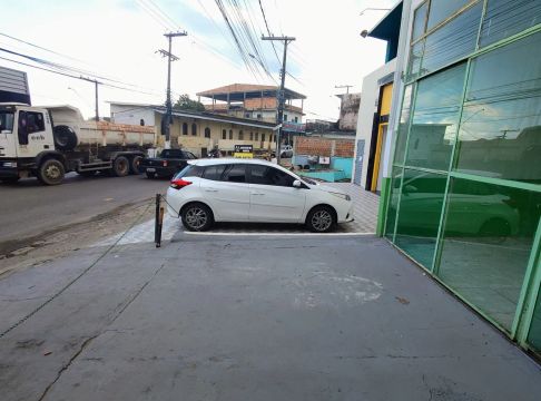 Ponto comercial no lírio do vale, avenida Laguna em frente a yamaha