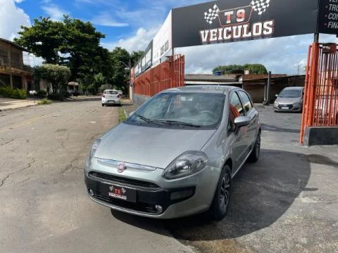 Fiat Punto 1.4 2017 CHEIRANDO NOVO