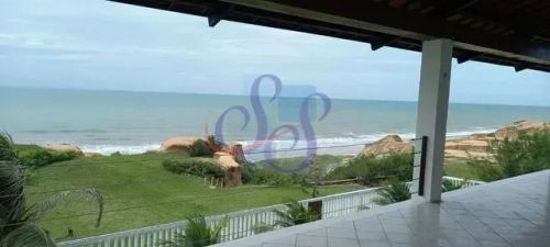 Casa frente mar com 14 suítes em Beberibe - Praia das Fontes