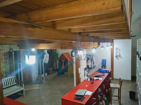 Ponto Comercial - Bosque dos Eucaliptos -390 m².