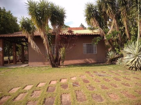 Linda Área com 1.000m², com casa , piscina, no Condomínio Riviera do Poente à venda, R$540