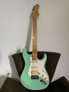 Guitarra Tagima T540 com tarraxas c/ trava