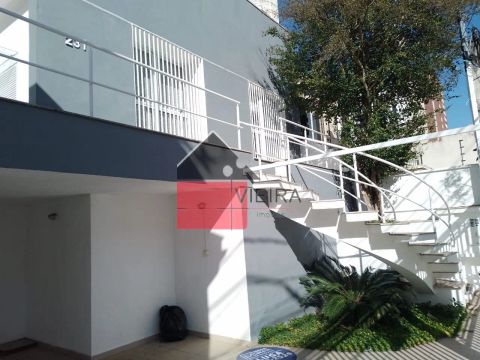 Lindo Sobrado Comercial para locação !!! Entre os Metrôs Vila Mariana e Santa Cruz !
