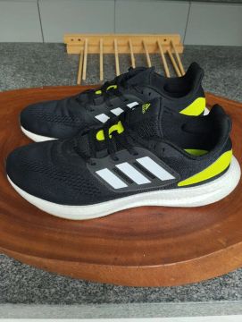 Tênis Adidas Pureboost 22 - Tamanho 43