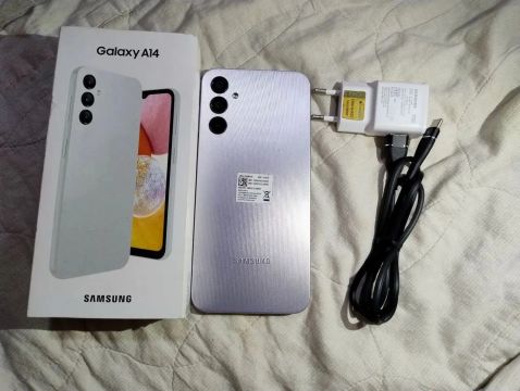Vende-se Samsung a14 5g semi novo