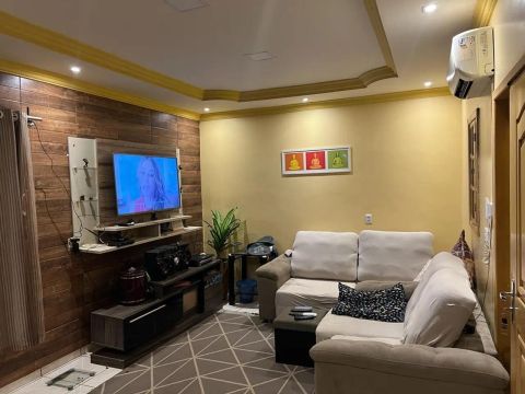 Casa aconchegante com sala comercial no centro de Cujubim/RO