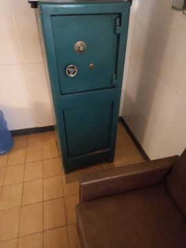 Cofre de Segurança Usado
