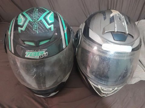 2 Capacetes para Moto - Liberty Evolution e outro