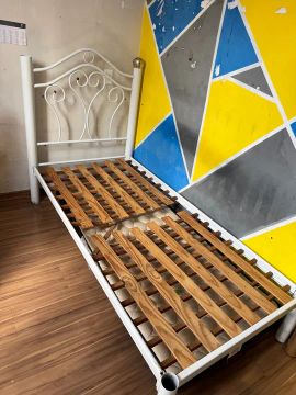 Cama de Metal Solteiro