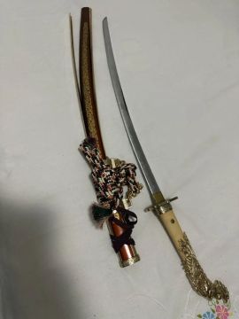 ?Espada japonesa decorativa (original de antiquário em Nippori, Tóquio)