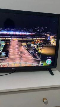Tv smart 32 poleg