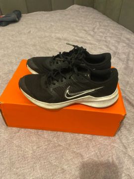 Tenis nike downshifter