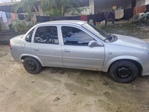 Classic ls 2012 em ótimo estado, revisão em dias.
