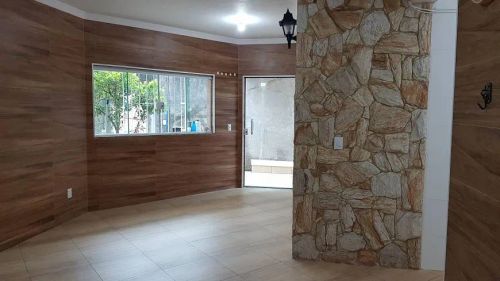 LINDA CASA MOBILIADA - REFORMADA - BAIRRO BIGORRILHO - CURITIBA - PARANA