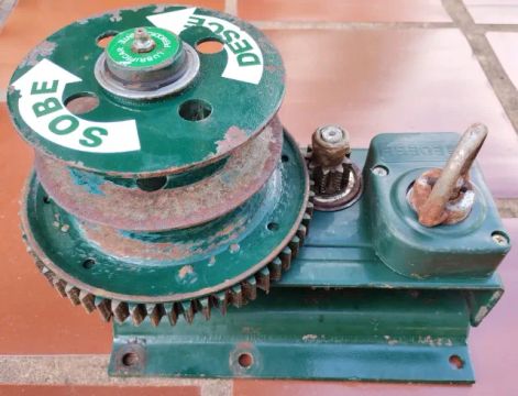 Guincho Levantamento Modelo 1825 Capacidade 1.350 Kg