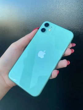 iPhone 11 64GB - Usado