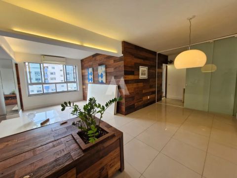 Apartamento 03 dormitórios 02 suítes - Quadra da praia Pompéia -Santos/Sp
