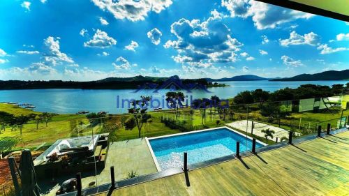 Chácara pé na água à venda cond. Porto Laranjeiras - Piracaia - 4.000m²