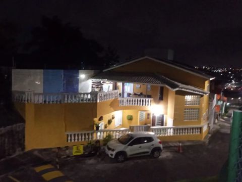 Casa 04 quartos com Ar, 02 suítes, Piscina privativa e Energia Solar