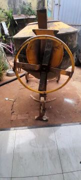 Vende-se betoneira 400 litros