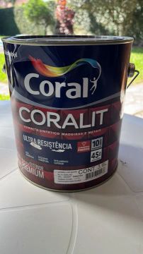 São 2 latas de Tinta Coral Corallit 3,6L Vermelho Goya - Ultra Resistência