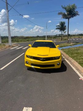 Camaro SS V8 novíssimo e com baixa quilometragem