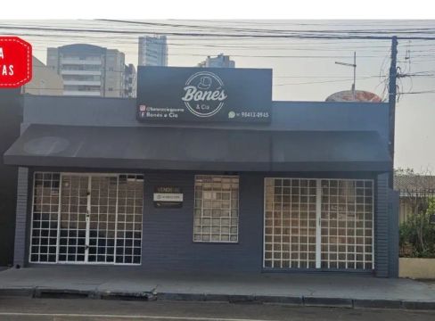 Sala comercial e casa no centro 