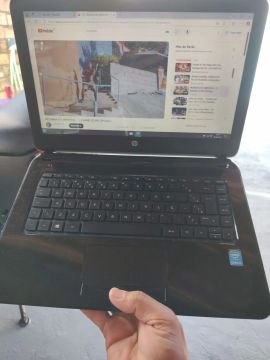 Notebook marca hp com HD de 500 gigas, 4 Gb de RAM, Windows 10 