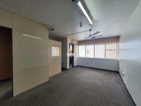 Sala comercial, no Calçadão
