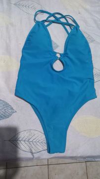 Maiô azul feminino