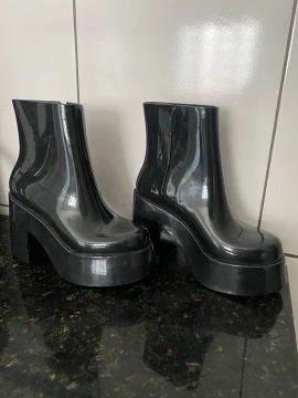 Bota feminina da marca Melissa original 120 reais 