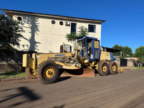 Motoniveladora Komatsu A835