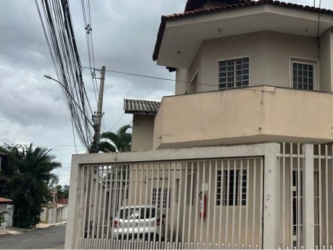 Predinho à venda! 3 aptos, atenção investidores!